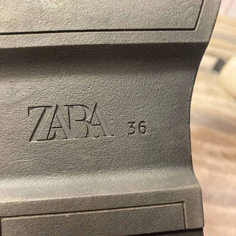 Zara Mickey Mouse Boots Side Zip Platform Lug Sole Size EU‎ 36/US 5.5 Women's